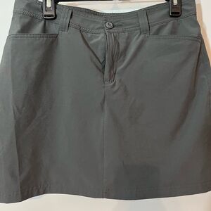 Grey size 6 skort.  Wore just a few times.